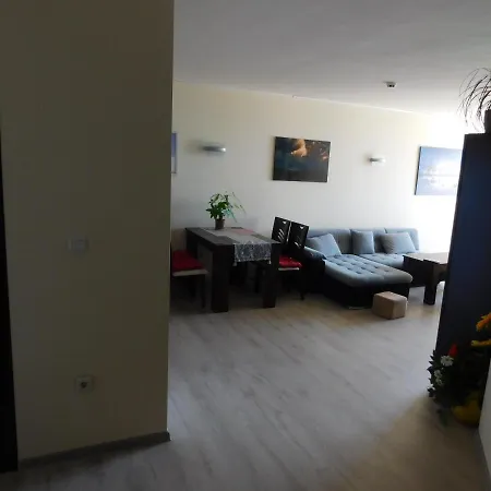 Wavetower * غولدن ساندز